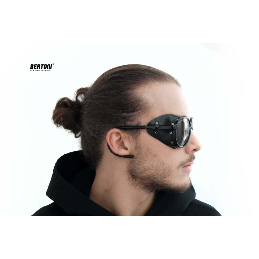 Gafas de Moto Fotocromáticas Amarillas Lentes Polarizadas Conducción Nocturna en Cuero – CORTINA PFTY by Bertoni Italia